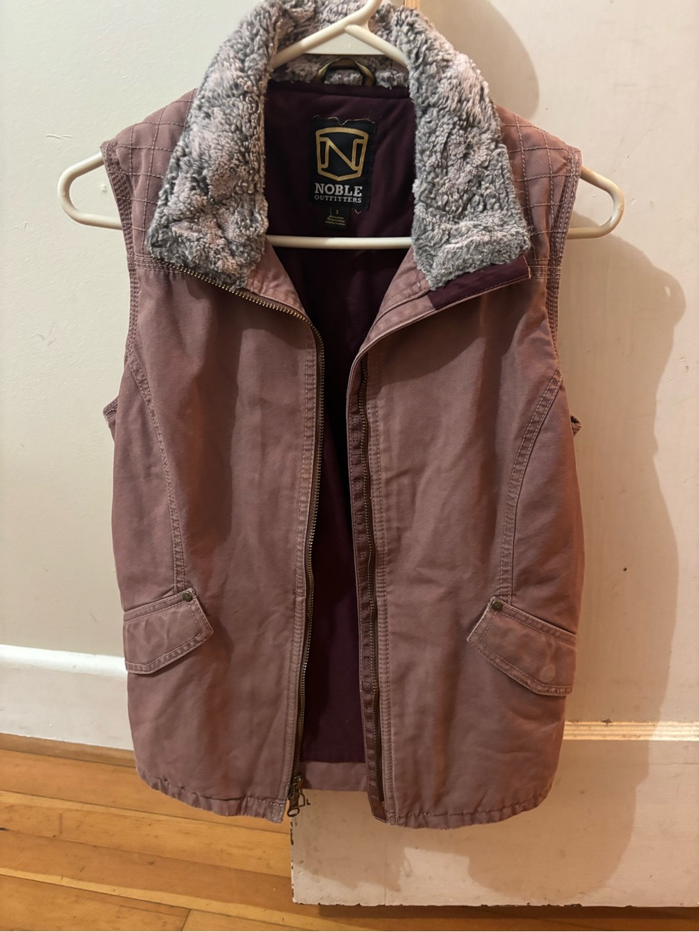 Noble outfitters vest